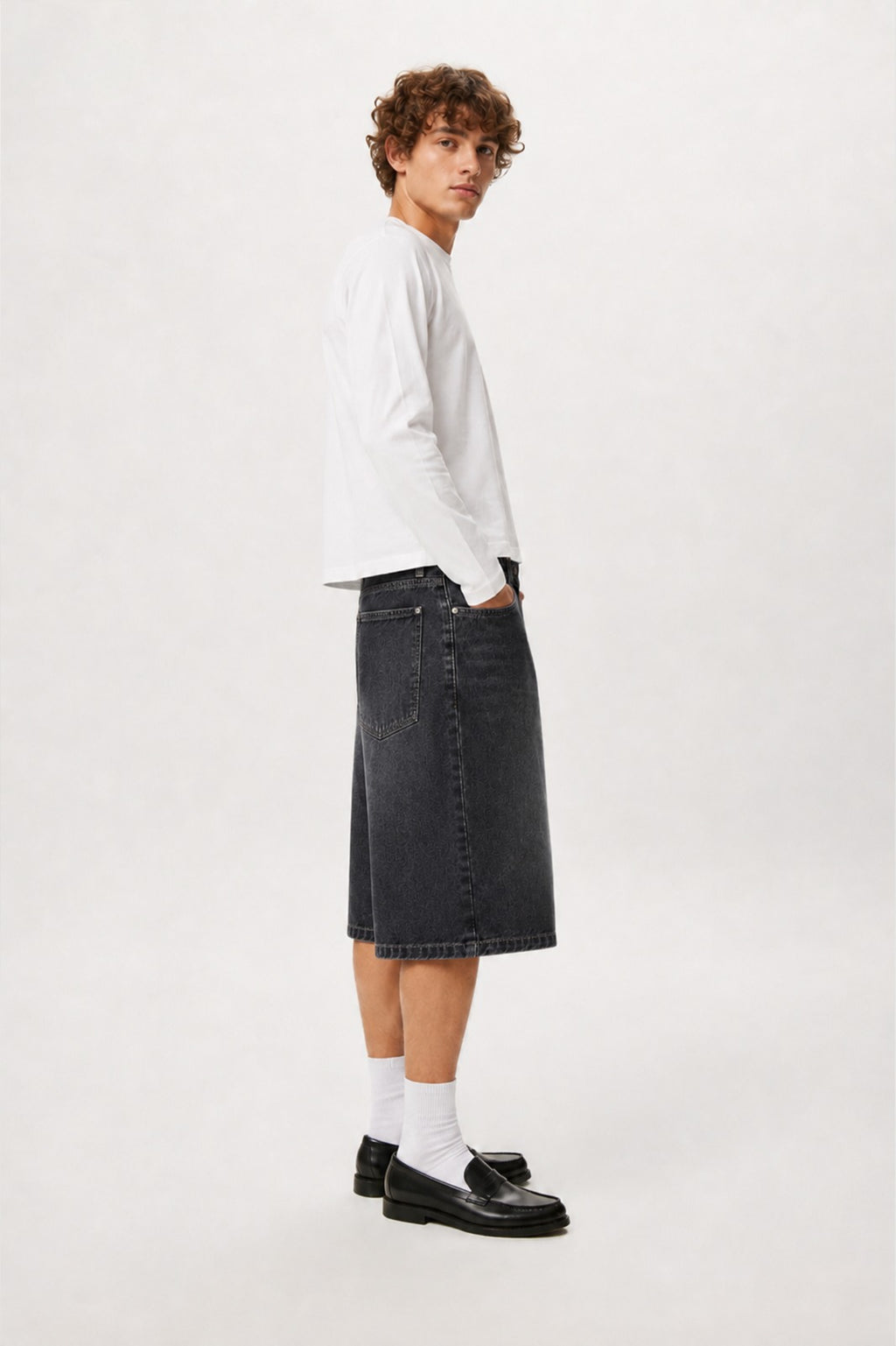HILLOVER — Relaxed Dark Wash Jorts