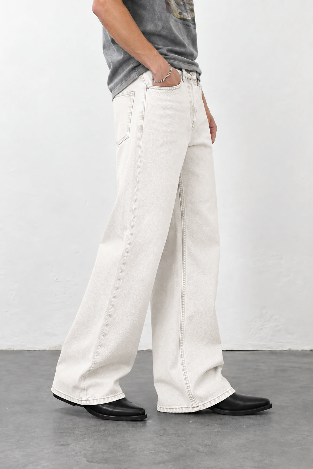 Hillover white biege boot cut Fit