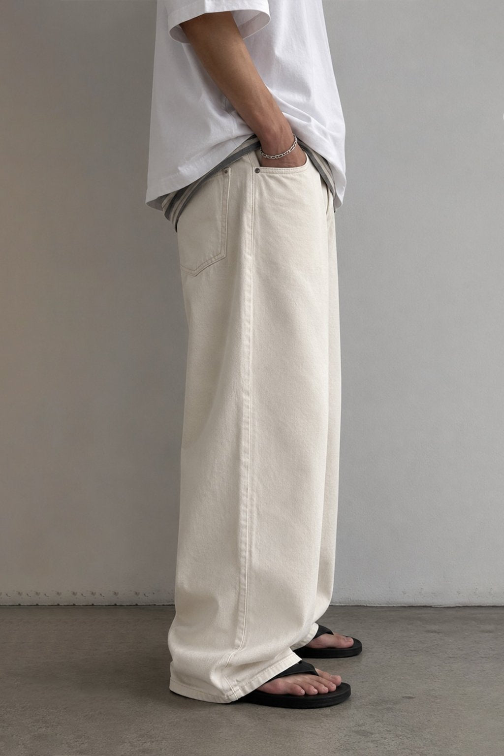 white Baggy Fit